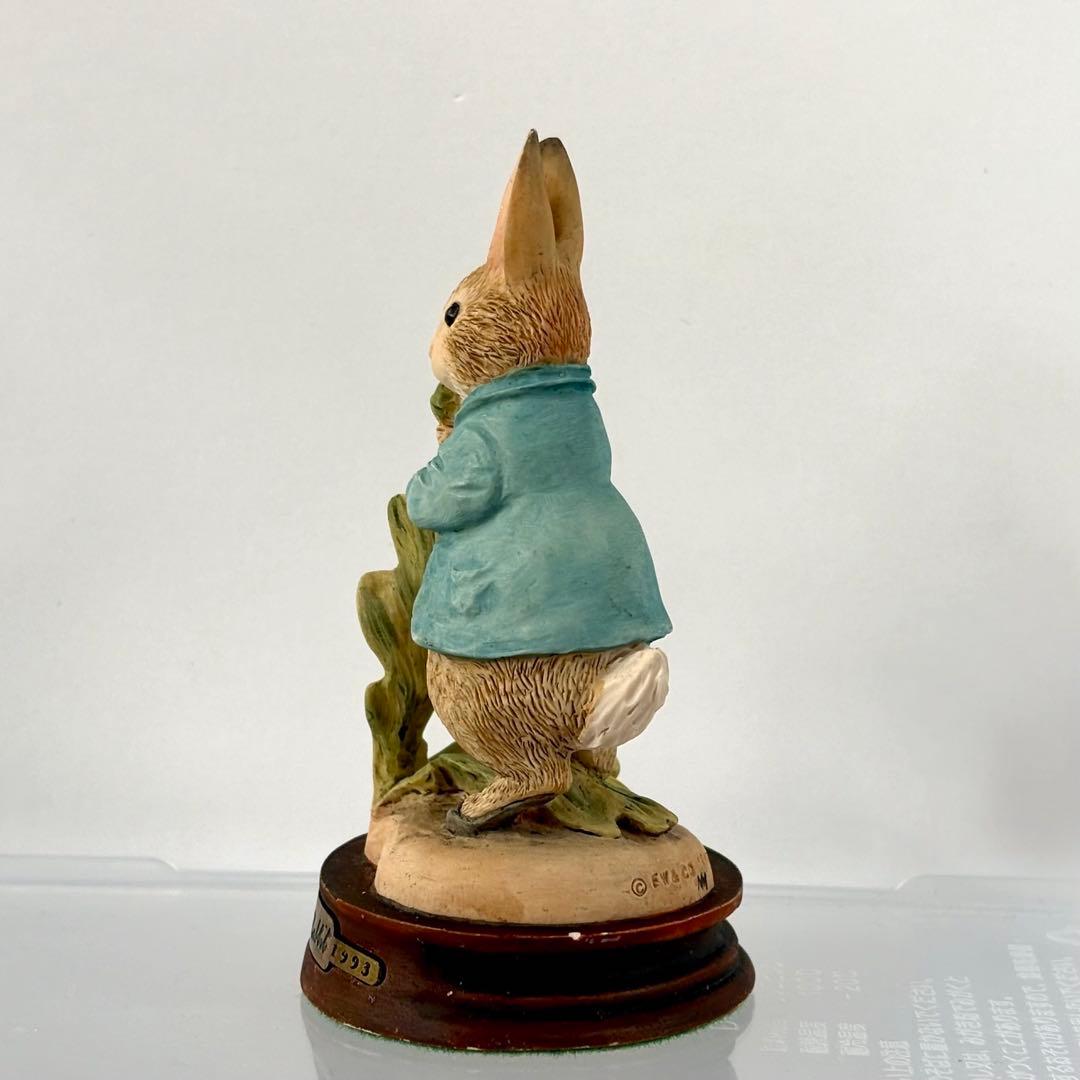 ピーターラビット◆希少【Peter Rabbit Eating Luttuce】