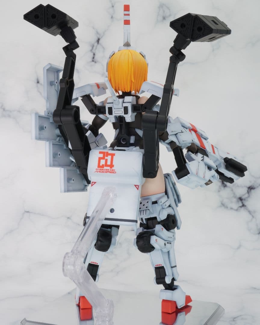 フレームアームズ・ガール 輝鎚・甲 完成品 塗装品