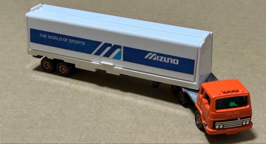 ロングトミカ L16 いすゞ V12 ウイングルーフトレーラー