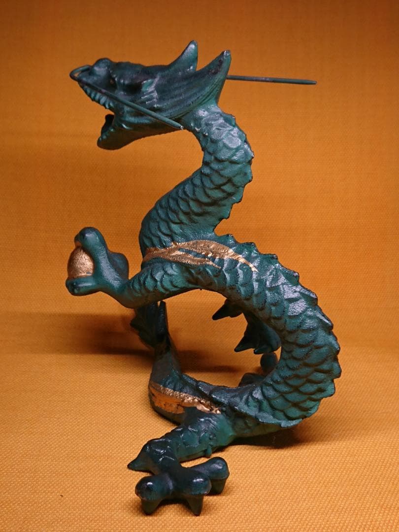 【美品】龍　昇龍　金属　オブジェ　置物　インテリア　工芸品　美術品　A3331