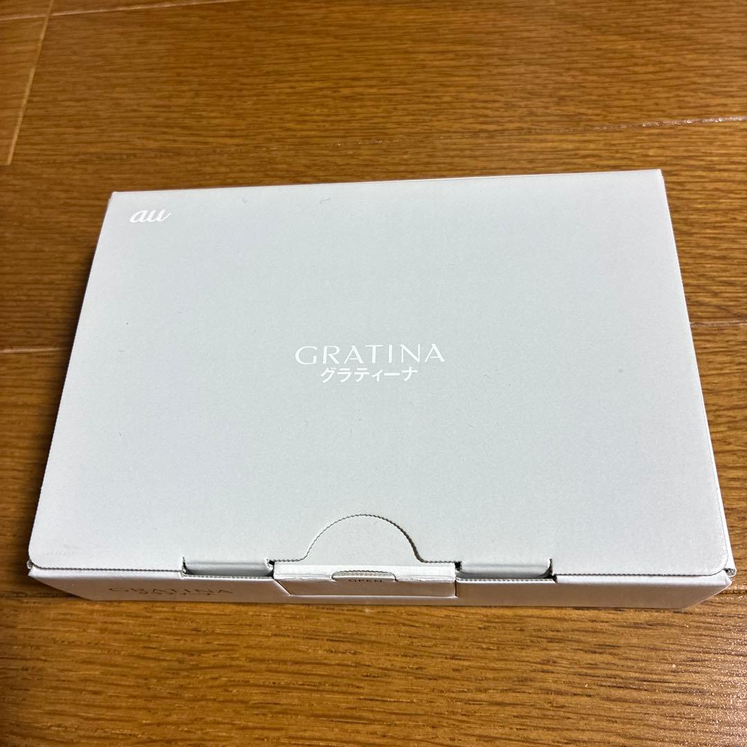 au グラティーナ KYF37 ホワイト SIMロック解除済み