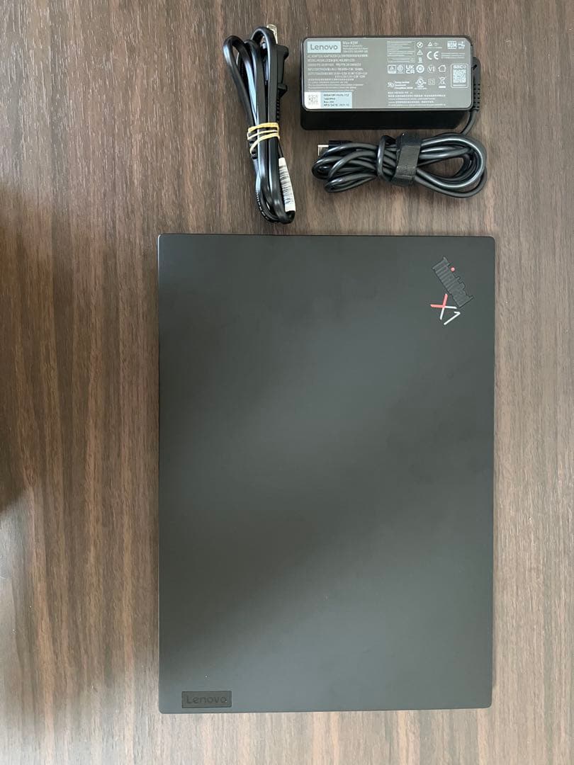 美品ThinkPad X1 Carbon Gen10 i5-1235U