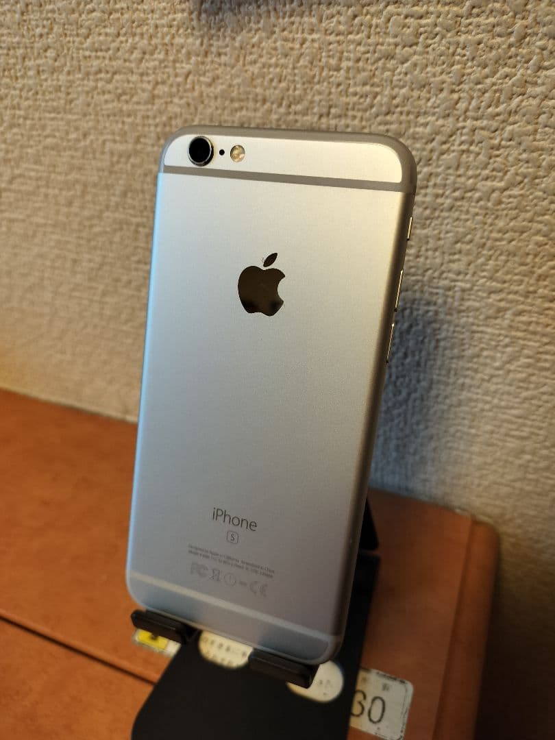 iPhone 6s 32GB バッテリー95% simフリー
