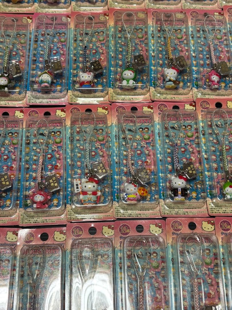 ご当地キティ　10周年特別復刻バージョン　根付け　50個セット　ストラップ