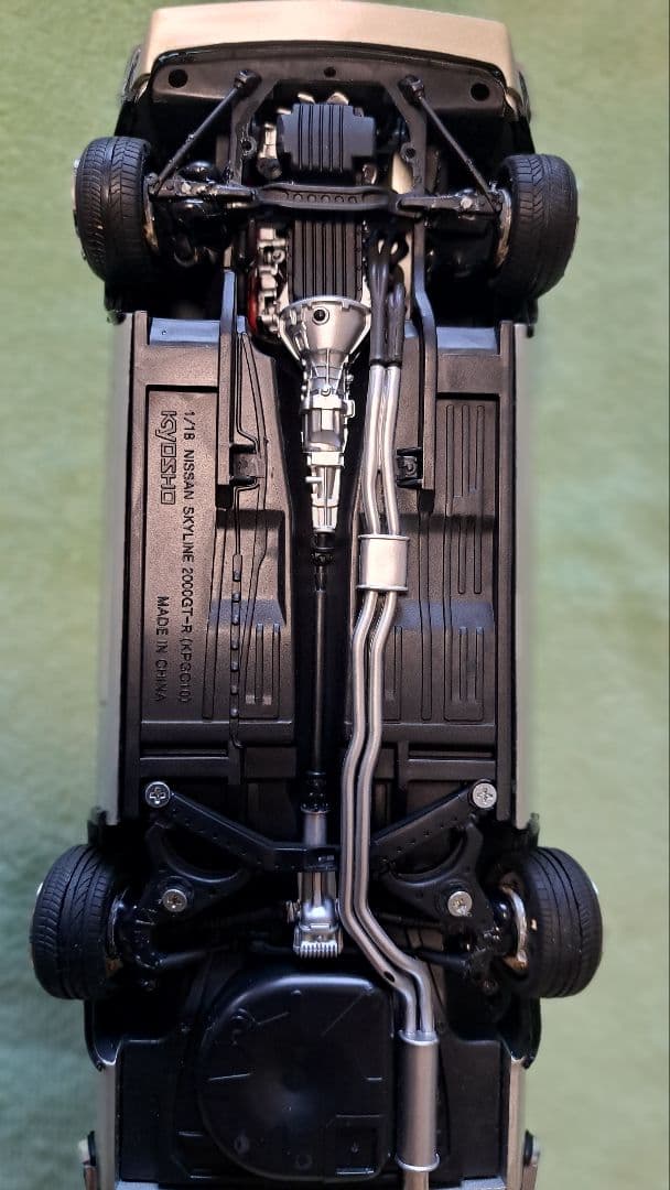 京商 1/18スカイライン GTRシルバー 2ドア カスタム