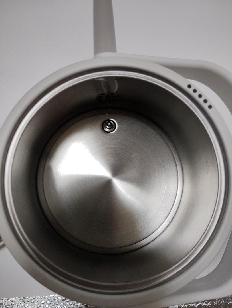 ラッセルホブス 電気ケトル 0.6L ホワイト 7106JP-WH ②