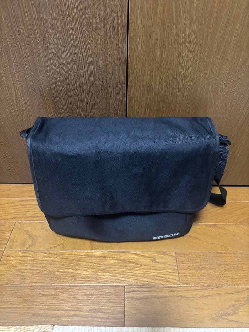 動作確認済EPSON EB-X12 プロジェクター　ケース・説明書・電源コード付