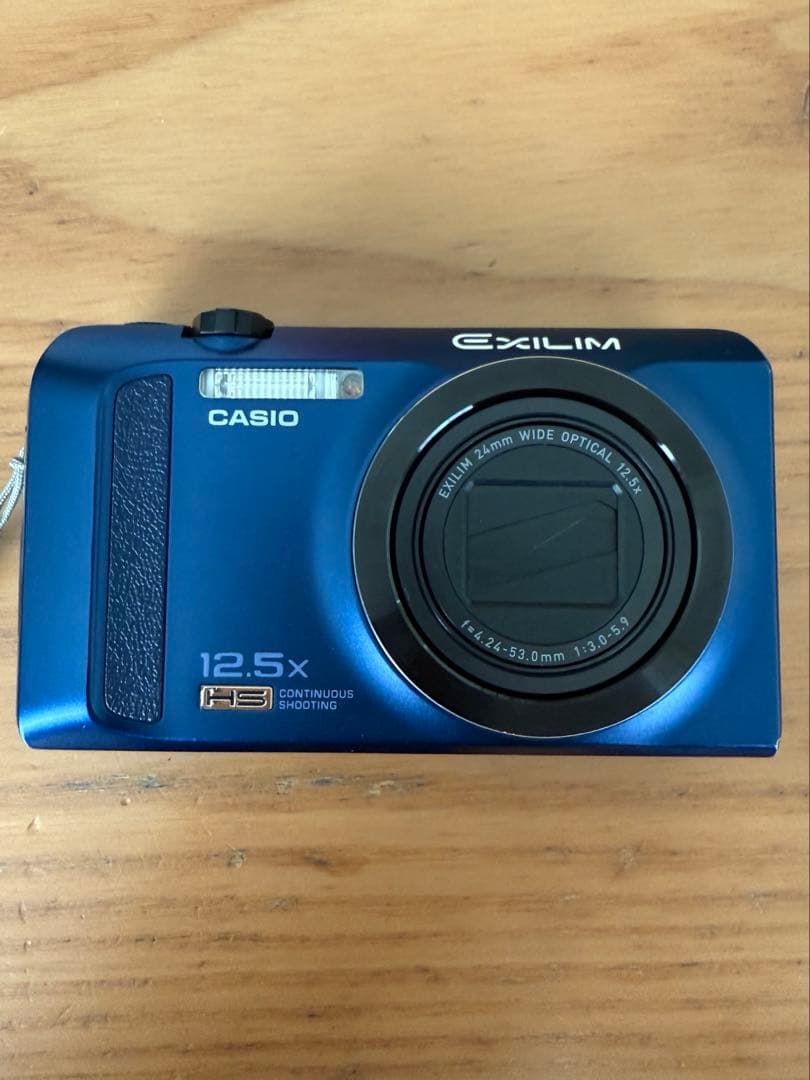 コンパクトデジタルカメラ　CASIO EXILIM EX-ZR200