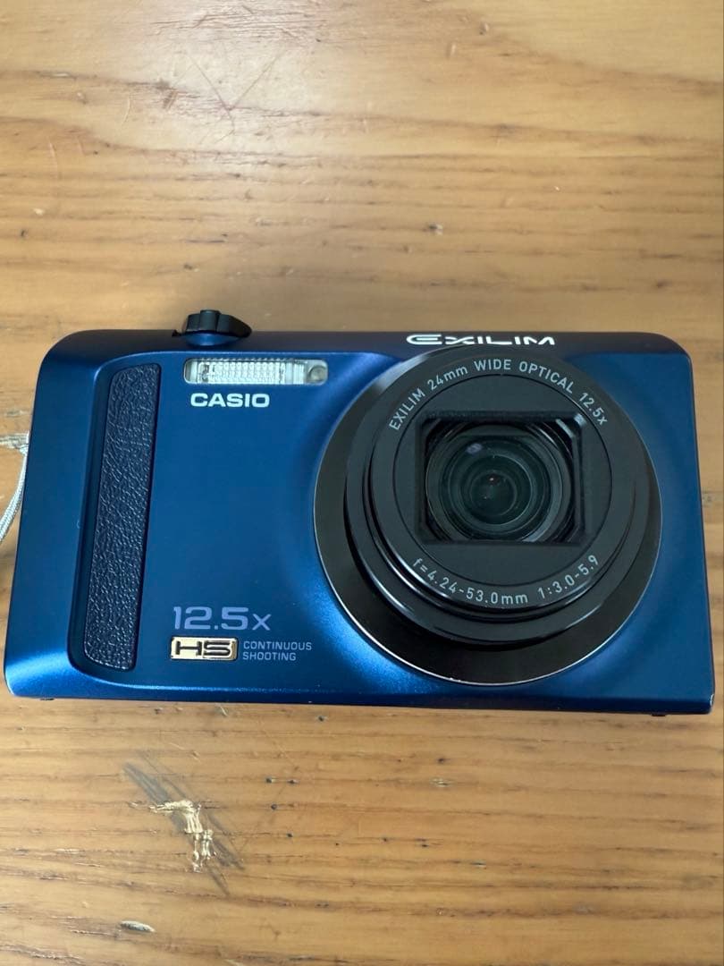 コンパクトデジタルカメラ　CASIO EXILIM EX-ZR200