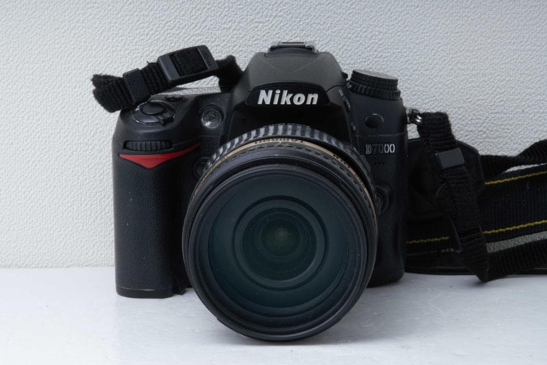 Nikon D7000 18-270mm レンズキット バッテリーグリップ２個付