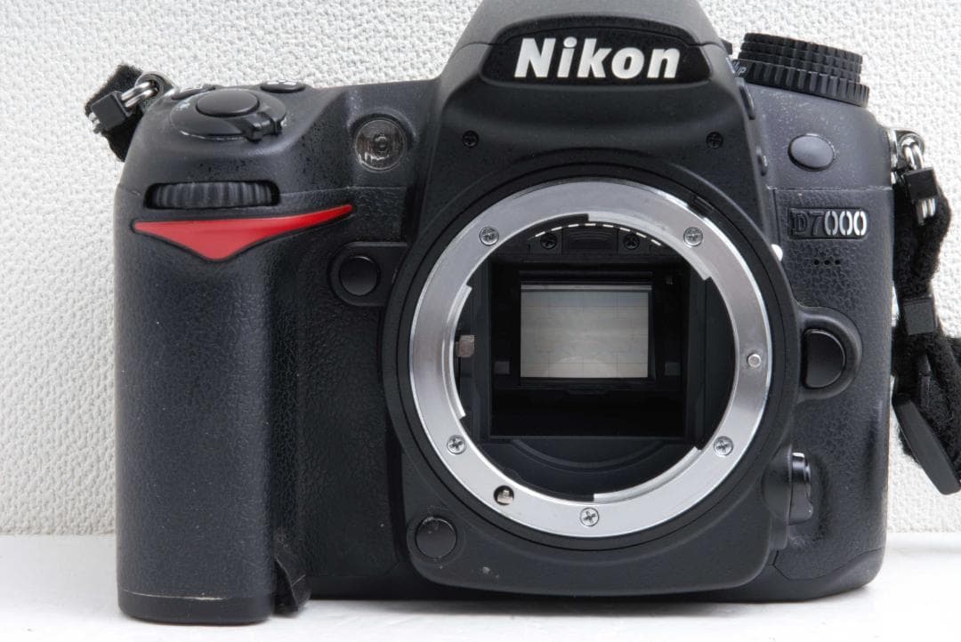 Nikon D7000 18-270mm レンズキット バッテリーグリップ２個付