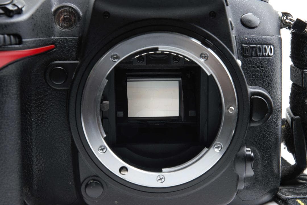 Nikon D7000 18-270mm レンズキット バッテリーグリップ２個付