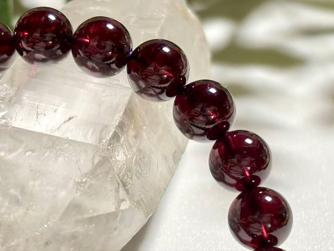 究極品質　未来を守護する華麗なる宝石　幻のエラハラロードライトピンクガーネット