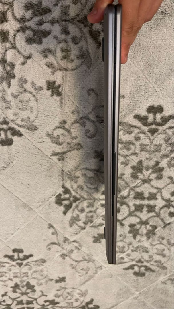 Teclast F5 N4100 中古2in1 ノートパソコン タッチスクリーン