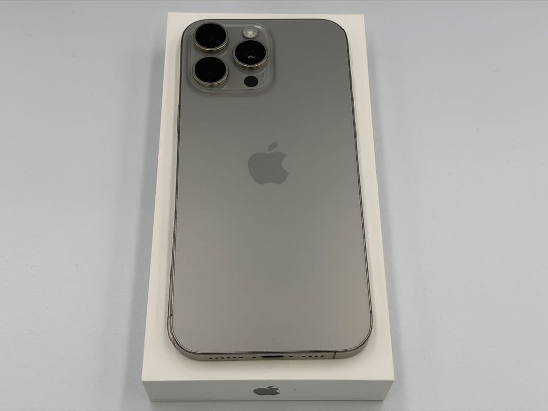 美品 iPhone 16 pro max 256GB SIMフリー