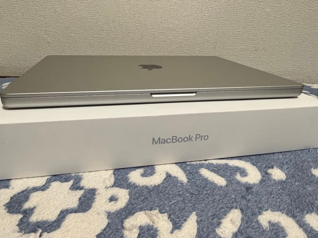 新品同様 MacBook Pro M2 Pro 16.2 16GB/512GB