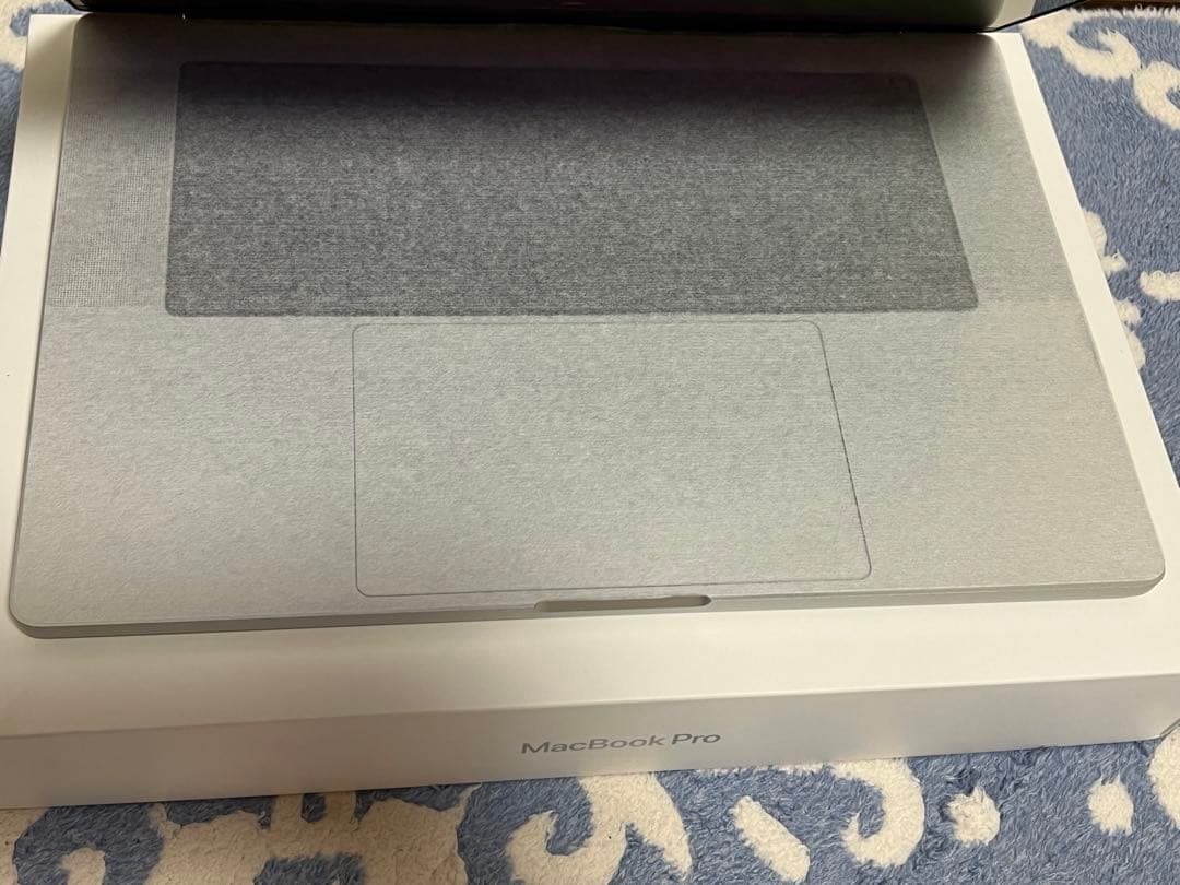新品同様 MacBook Pro M2 Pro 16.2 16GB/512GB