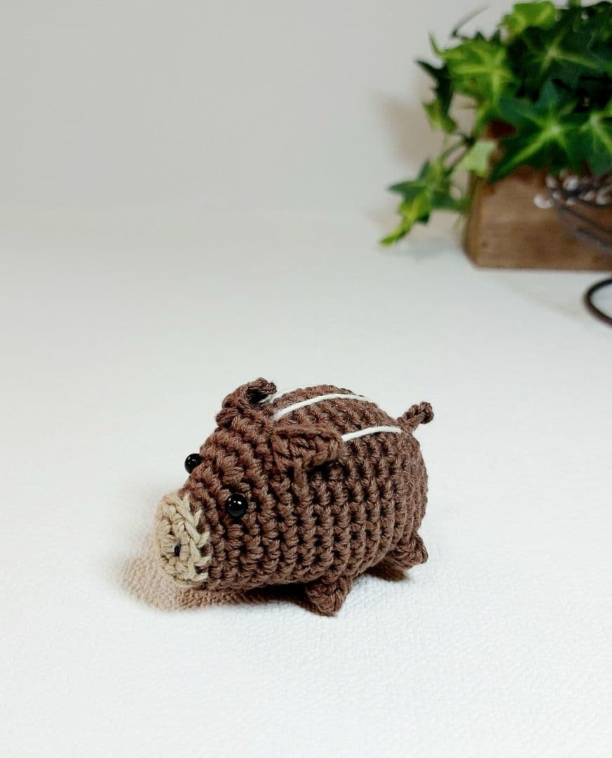 あみぐるみ　うり坊　イノシシ　どんぐり　もみじ　【受注製作になります】