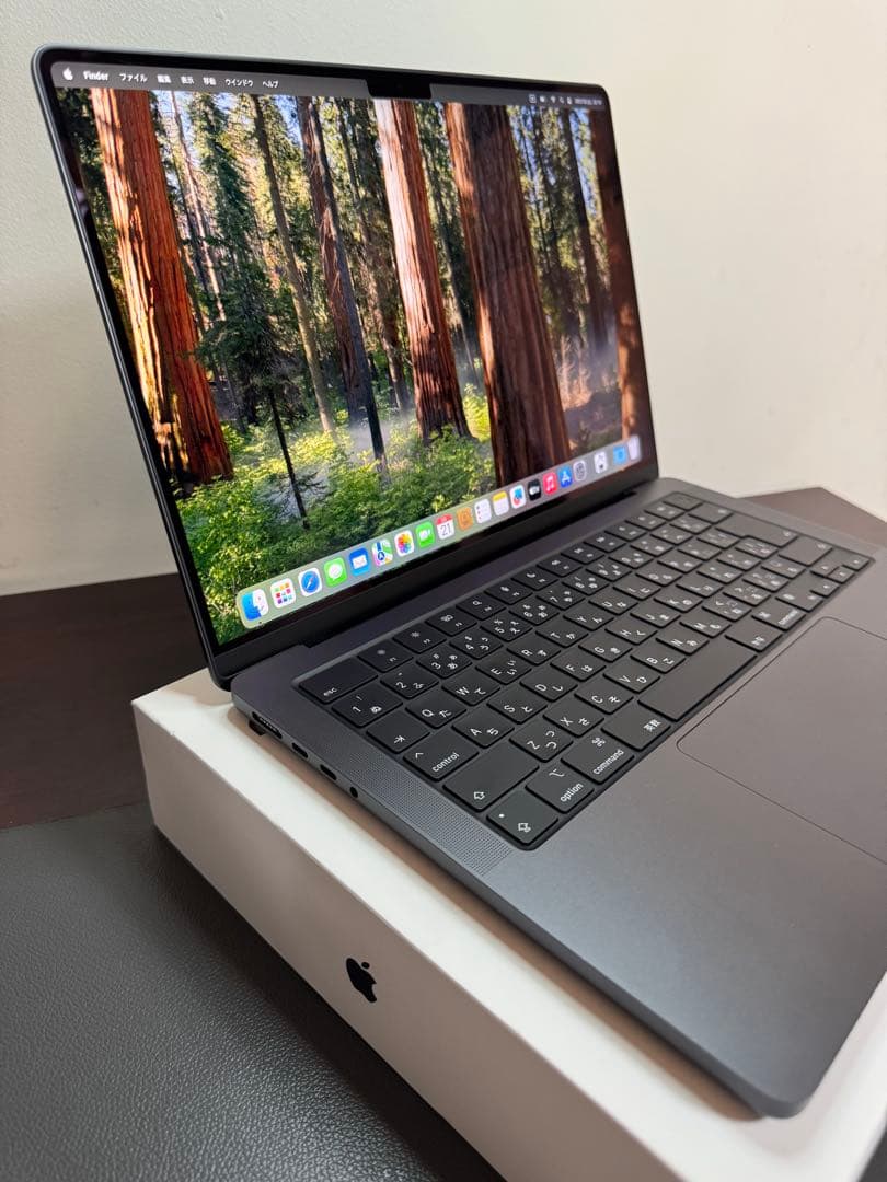MacBook Pro 2024. 14インチ. M4. 16GB. 512GB