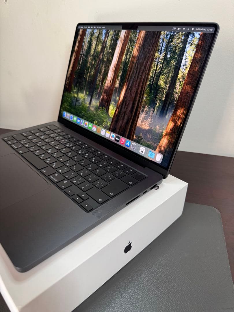MacBook Pro 2024. 14インチ. M4. 16GB. 512GB