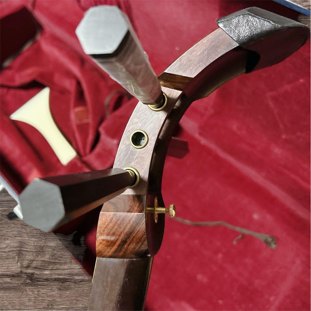 三味線本体 木製 3弦 金糸装飾 ハードケース 鍵 付き 中棹 太棹 東さわり