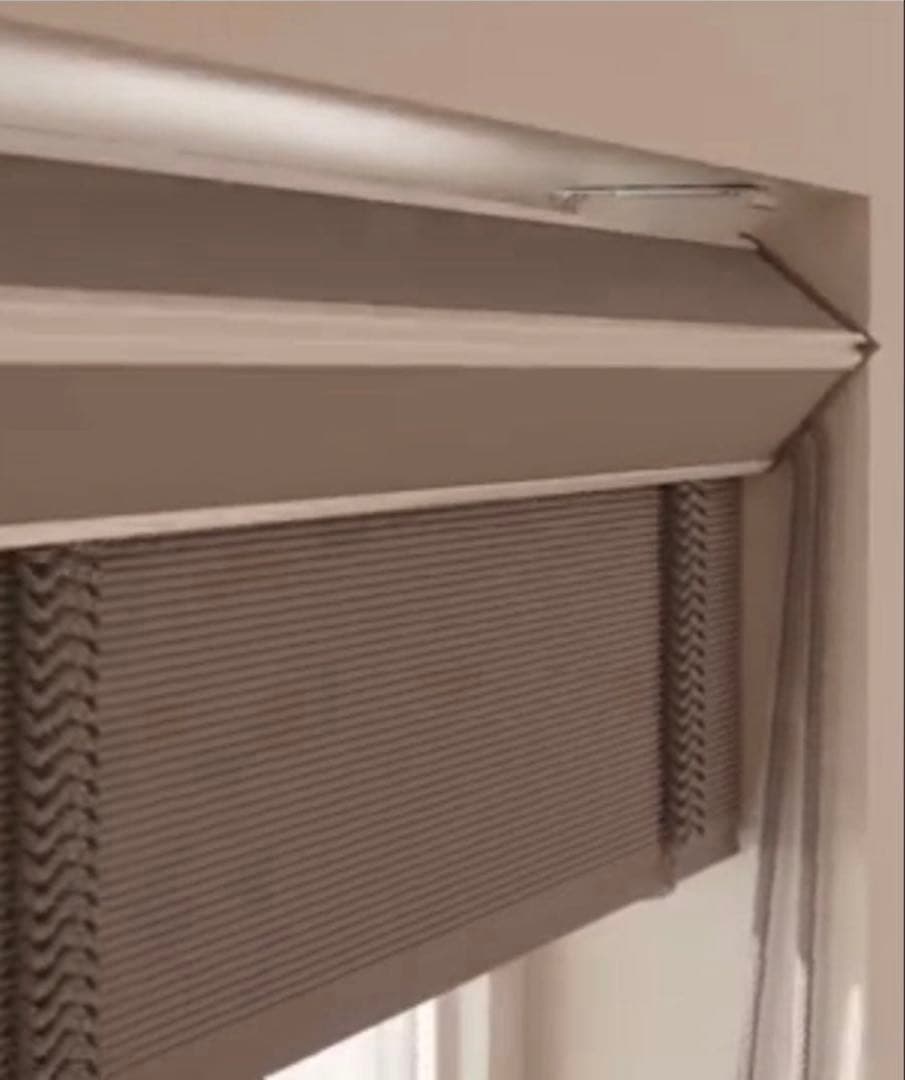 【TUISS DÉCOR】ウッドブラインド　新品 (885幅 x 1295丈 )