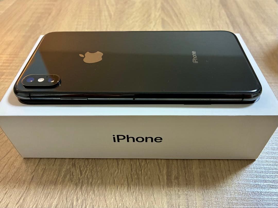 美品　iPhone Xs Max Space Gray 64 GB