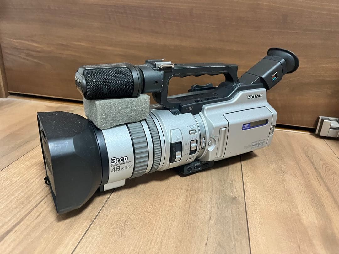 【ジャンク品】SONY デジタルハンディカム VX2000