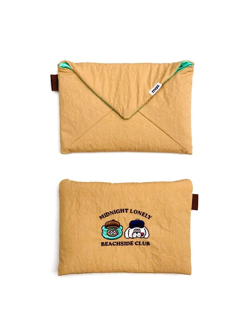 たぬきゅん × mas. FLUFFY ENVELOPE POUCH