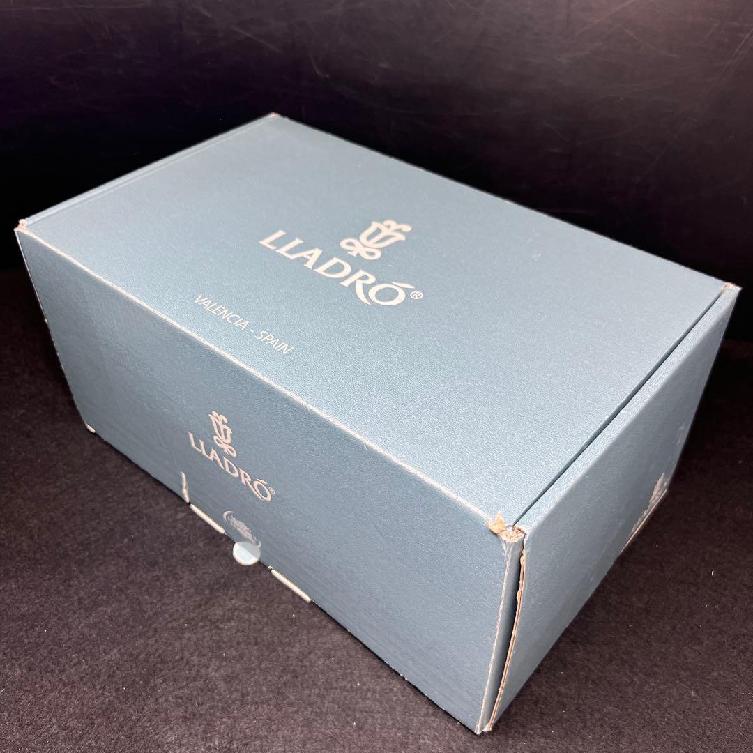 リヤドロ「たくさん摘めたよ！」　共箱　高さ約25㎝　東Y8-0325☆1F