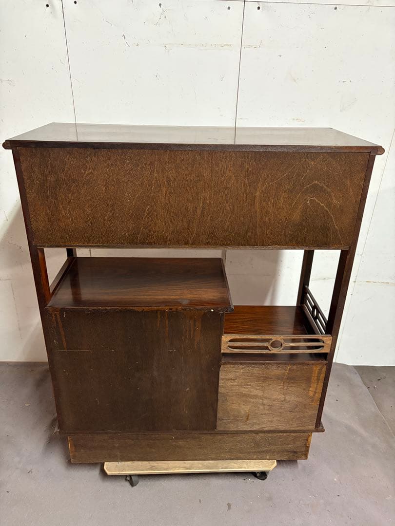 茶箪笥　昭和レトロ　飾り棚　横幅90㎝　奥行38㎝　高さ107.5㎝