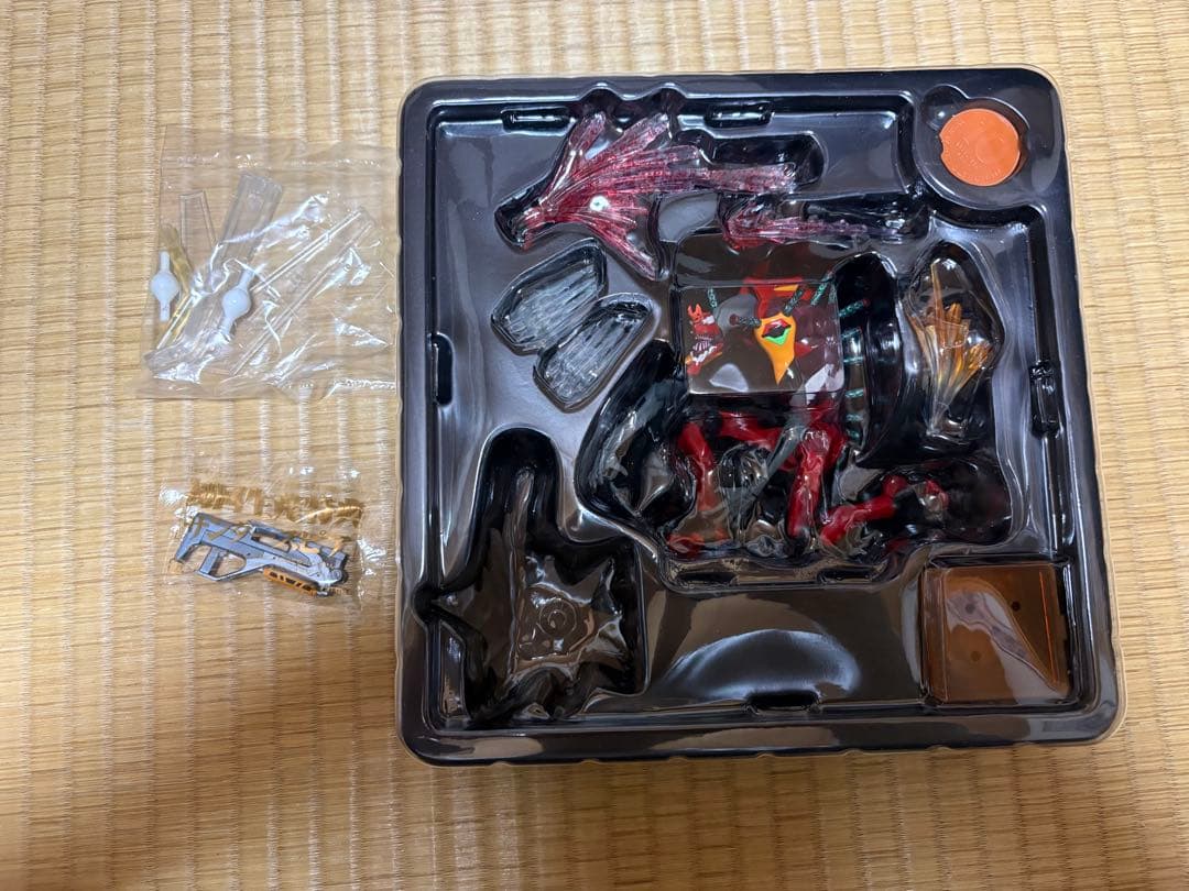海洋堂 リボルテック エヴァンゲリオン 初号機覚醒版 2号機ビースト 3号機