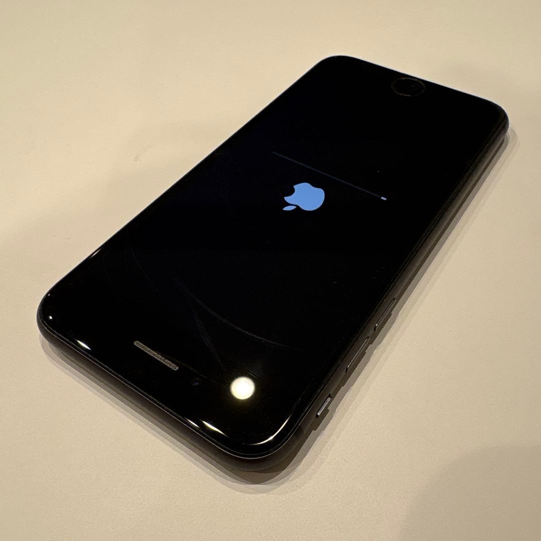 Apple iPhone 8 64GB ブラック