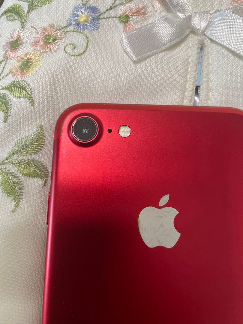 Apple iPhone 7 本体 赤　128G