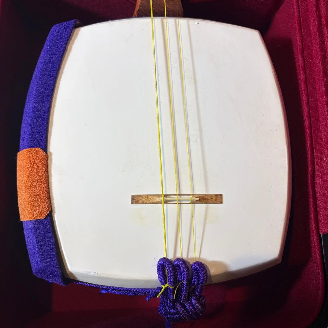 美品 津軽三味線 「美鈴」太棹　正寸　合皮　花梨　東さわり 胴掛け 銀河印