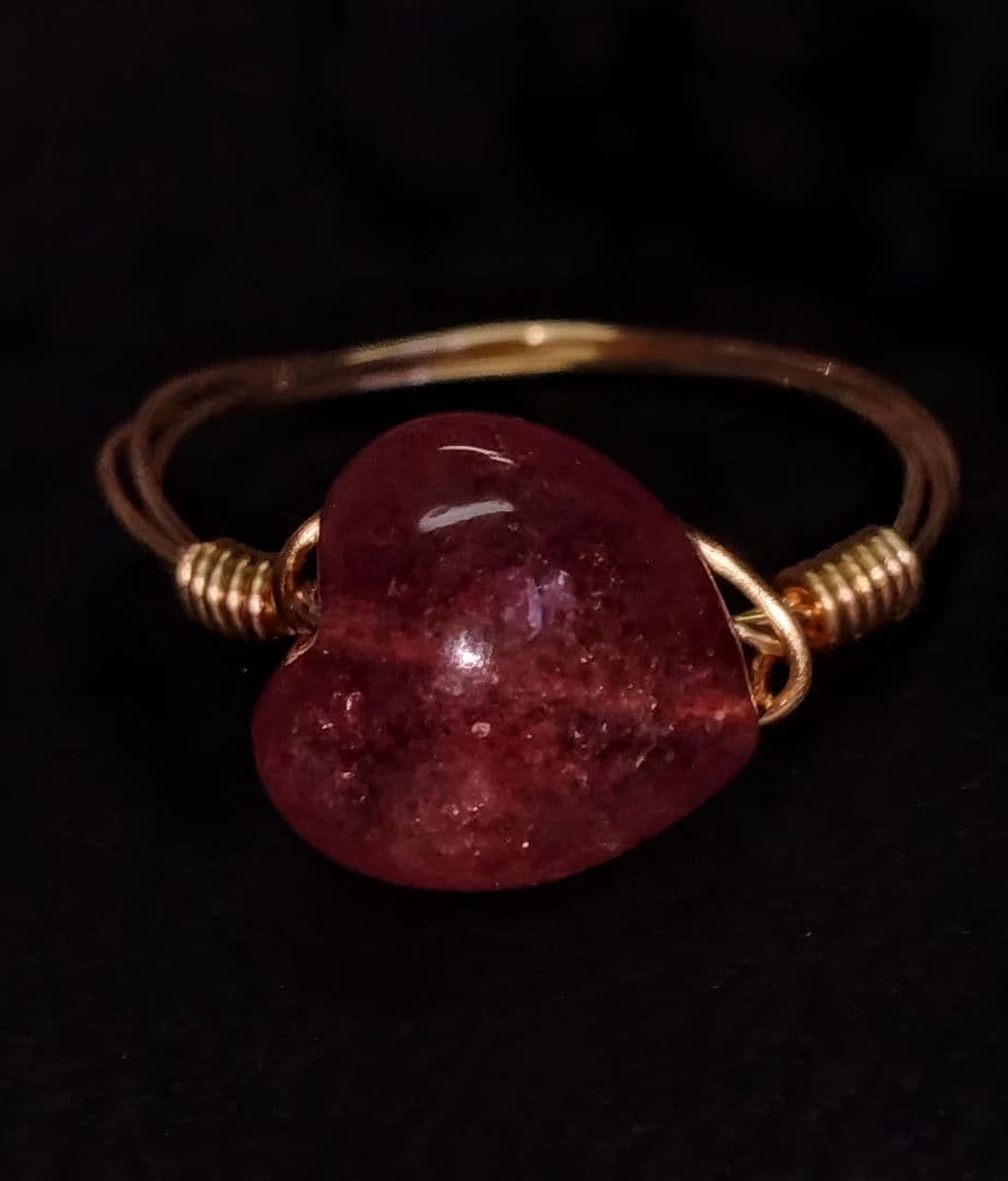 Kgf14 希少石 天然石 アフリカ産 ストロベリークォーツ ハート リング