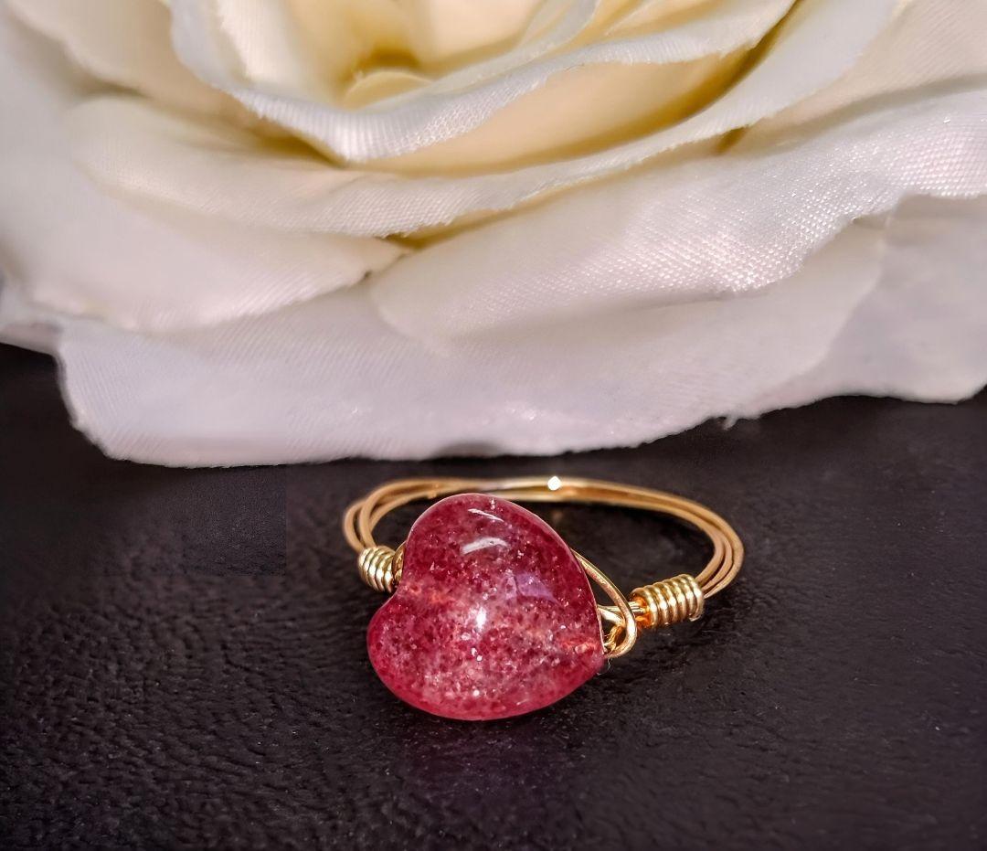 Kgf14 希少石 天然石 アフリカ産 ストロベリークォーツ ハート リング