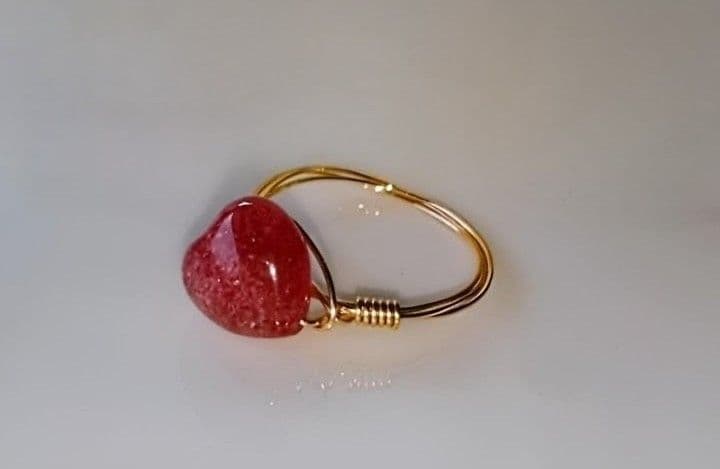 Kgf14 希少石 天然石 アフリカ産 ストロベリークォーツ ハート リング