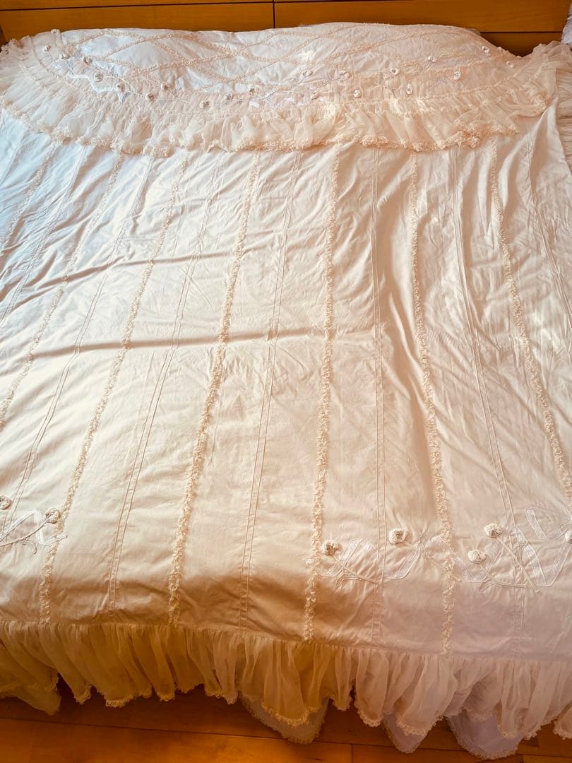 ❤️ヒスクローネ★サエラ★お花モチーフとチュールレースフリル★豪華な掛け布団カバー