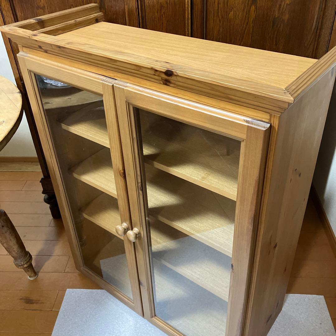 パイン　キャビネット　ガラス棚