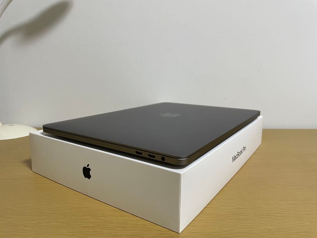 「美品」 MacBook Pro 2020 13インチ　充電回数６回です。