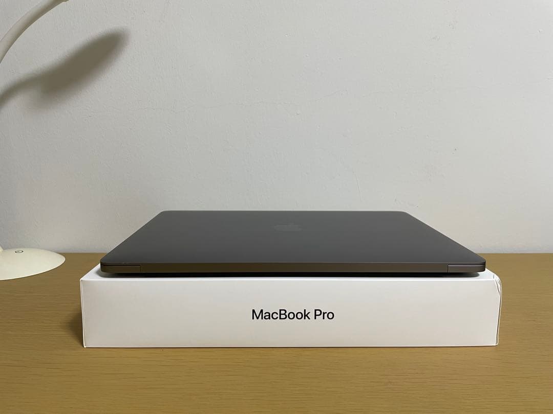 「美品」 MacBook Pro 2020 13インチ　充電回数６回です。