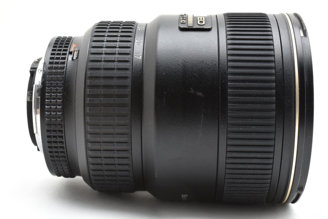 Nikon AF-S NIKKOR 17-35mm F2.8D ED カメラ