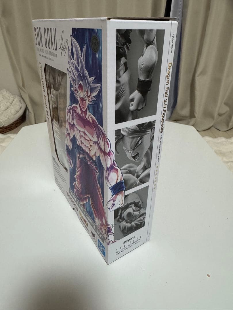 フィギュアーツ 身勝手の極意 孫悟空 とよたろうEdition 書籍セット