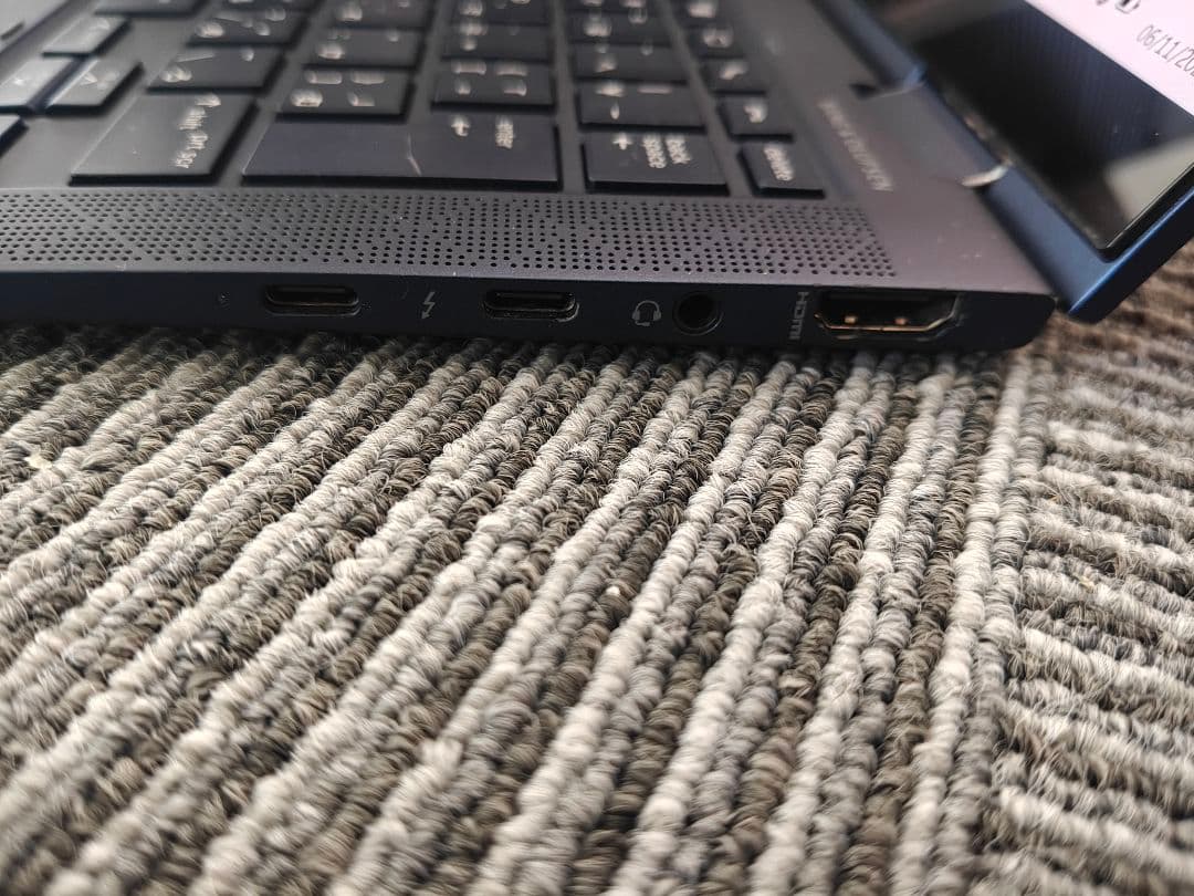 HP Elite Dragonfly G1 難アリ