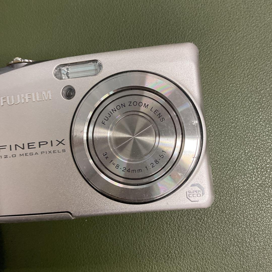 D1169 Fujifilm FinePix F60fd カメラ