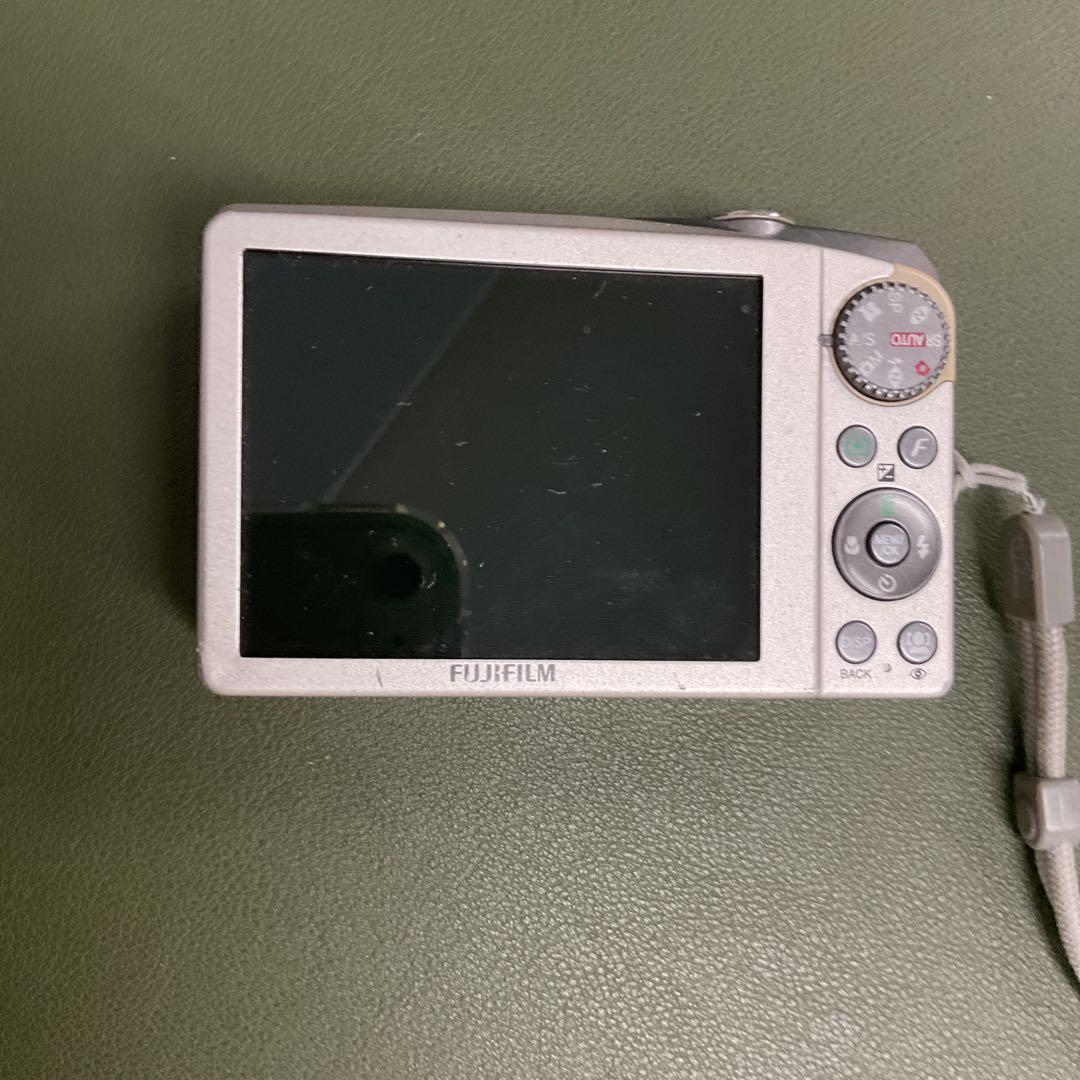 D1169 Fujifilm FinePix F60fd カメラ