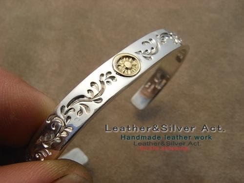 シルバーバングル 太陽と唐草　シルバー925、ｋ18　手彫り唐草、手彫り　メンズ