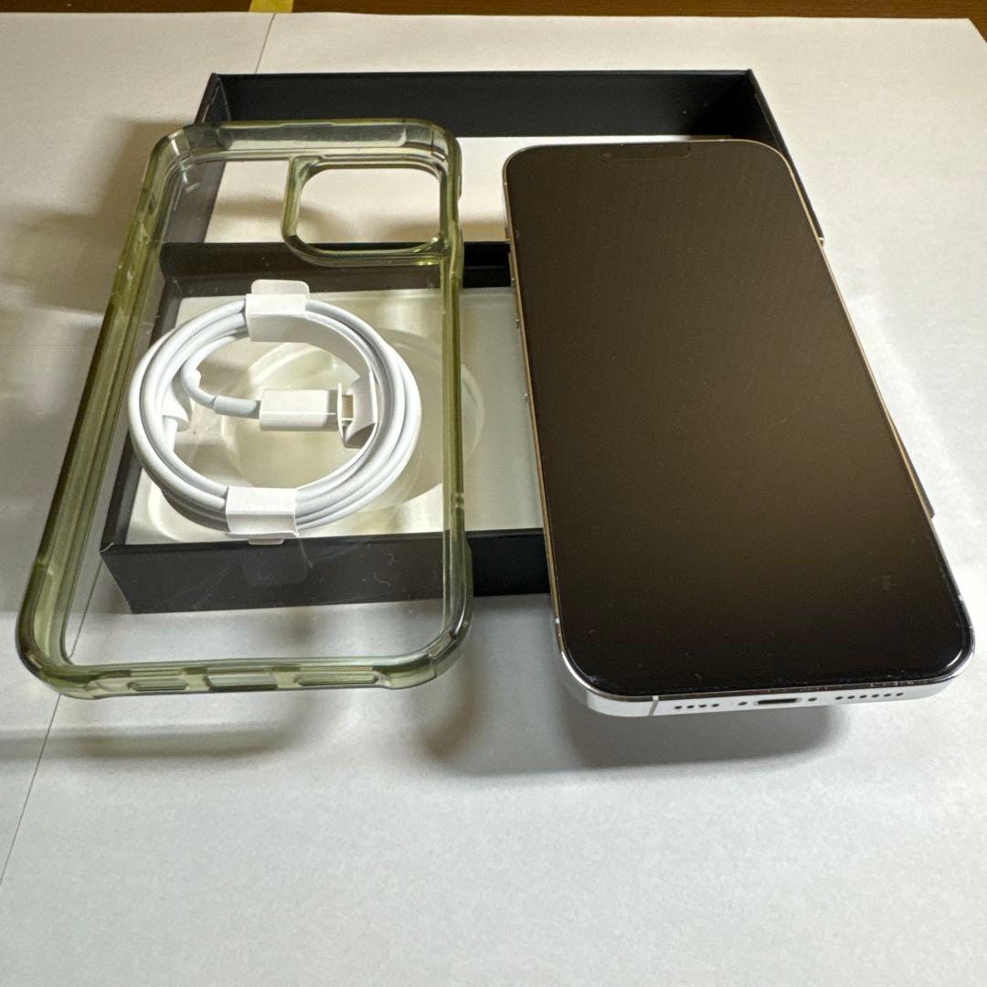 Apple iPhone 13 Pro max シルバー　1t