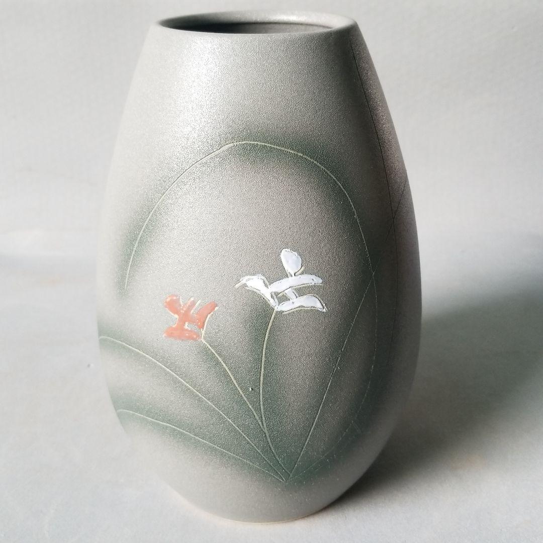 木箱入り 信楽焼 花瓶 花入れ 双花草紋 高さ２５cm